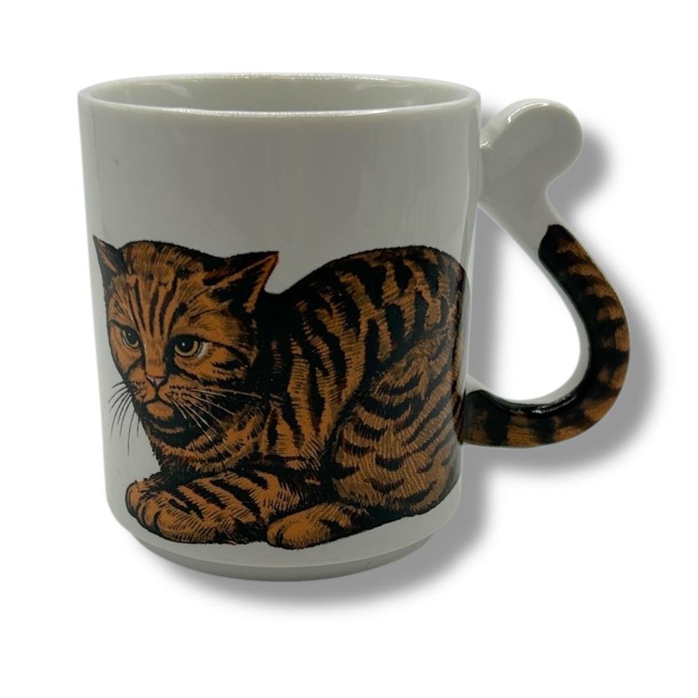 Cat Mug Ceramic Novelty Tabby Kitty‎ Tail Handle White Brown Coffee Tea Cup